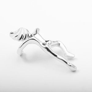 (BI) Human ear clip